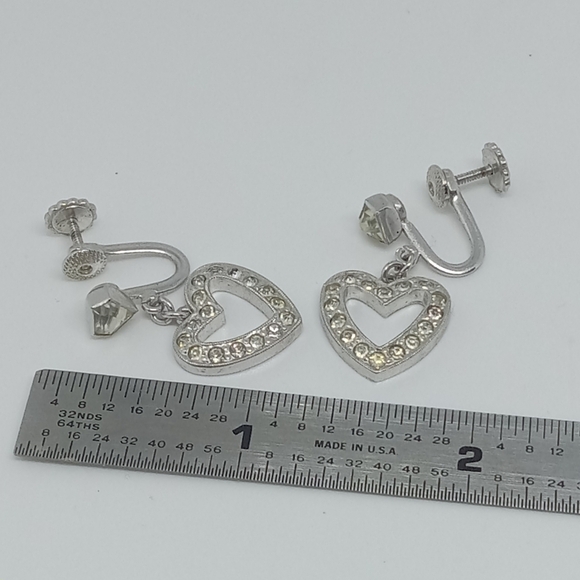 👍 5 for $20 vintage rhinestones  heart silver tone screw back earrings - Picture 2 of 4